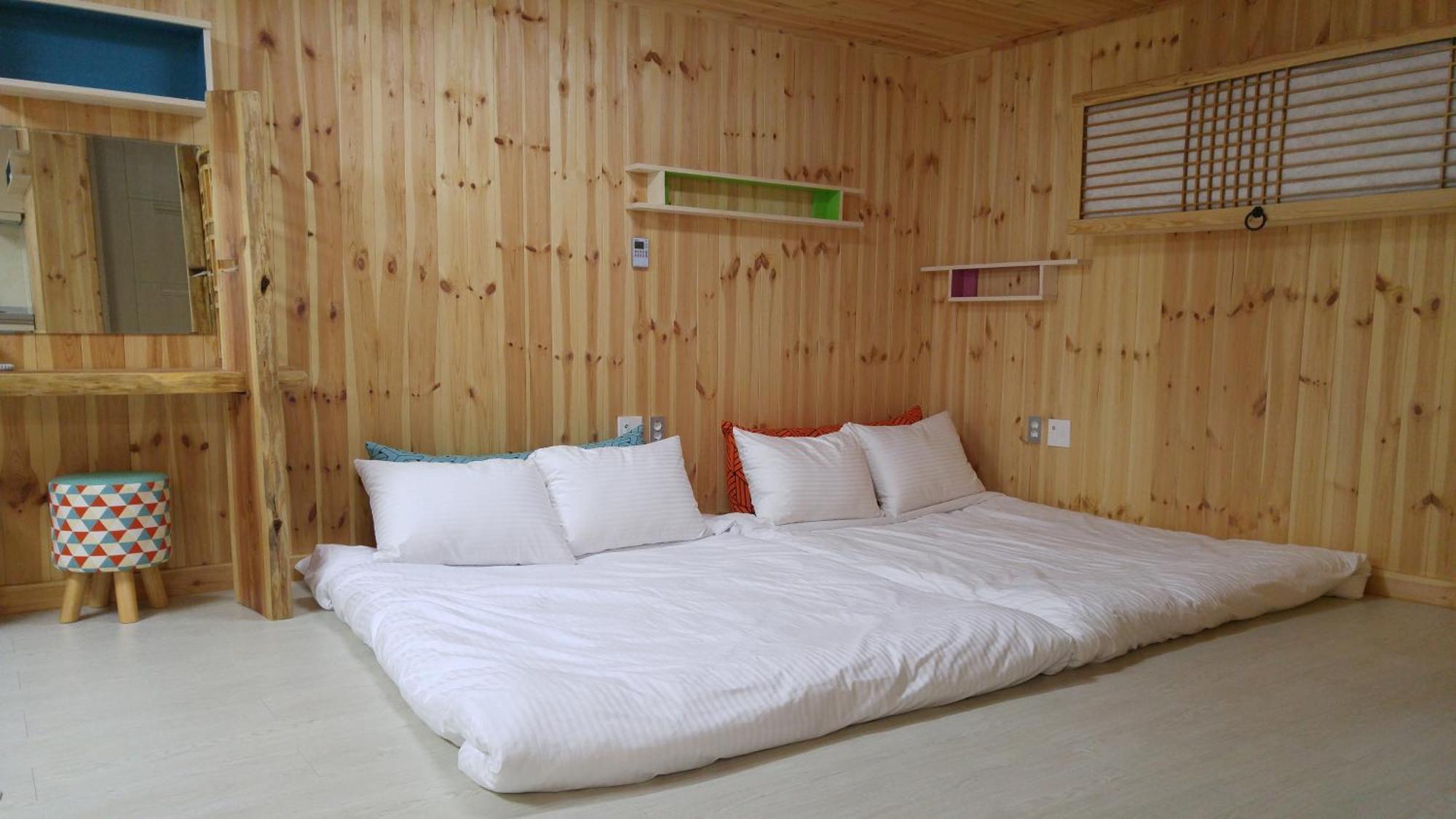 Holiday home Hill Jeju